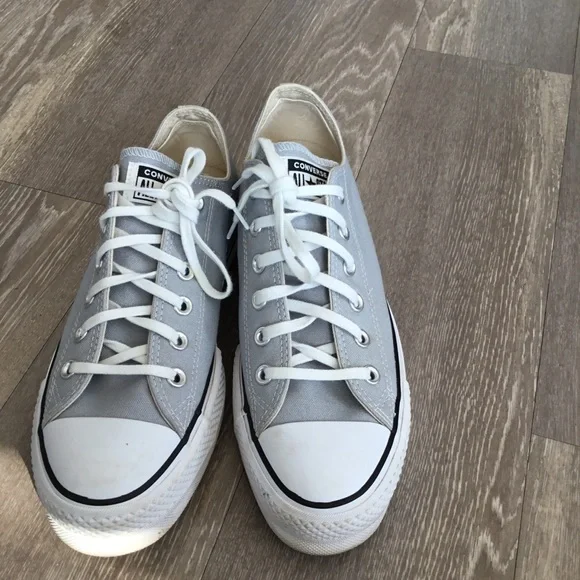 Converse Chuck Taylor All Star Unisex Low Top Shoes size 9 $70 - Picture 1 of 12